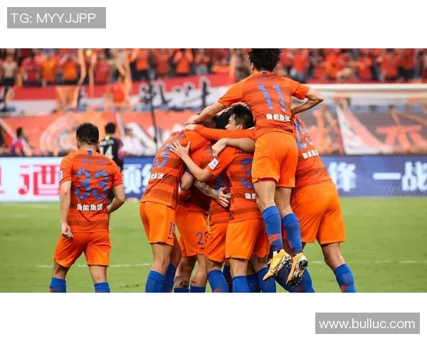 辽宁足球传奇球星回顾:从张效瑞到蒿俊闵的成长与辉煌